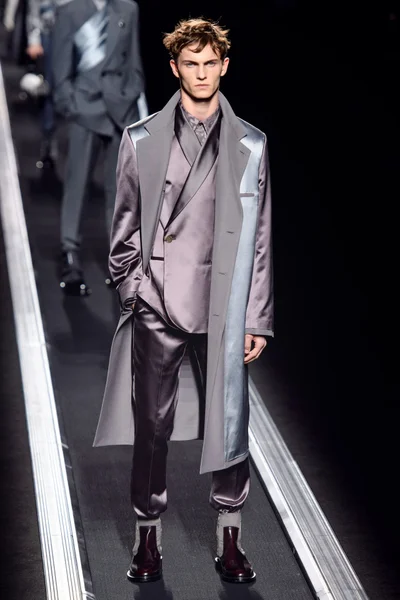 Look 42